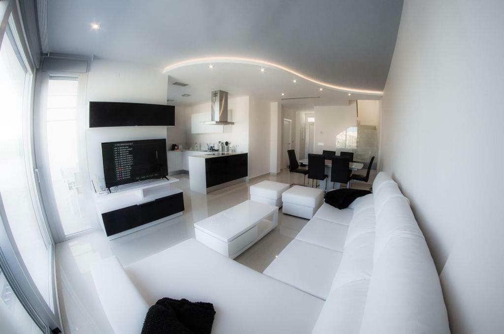 Villa Filipinas 16 *